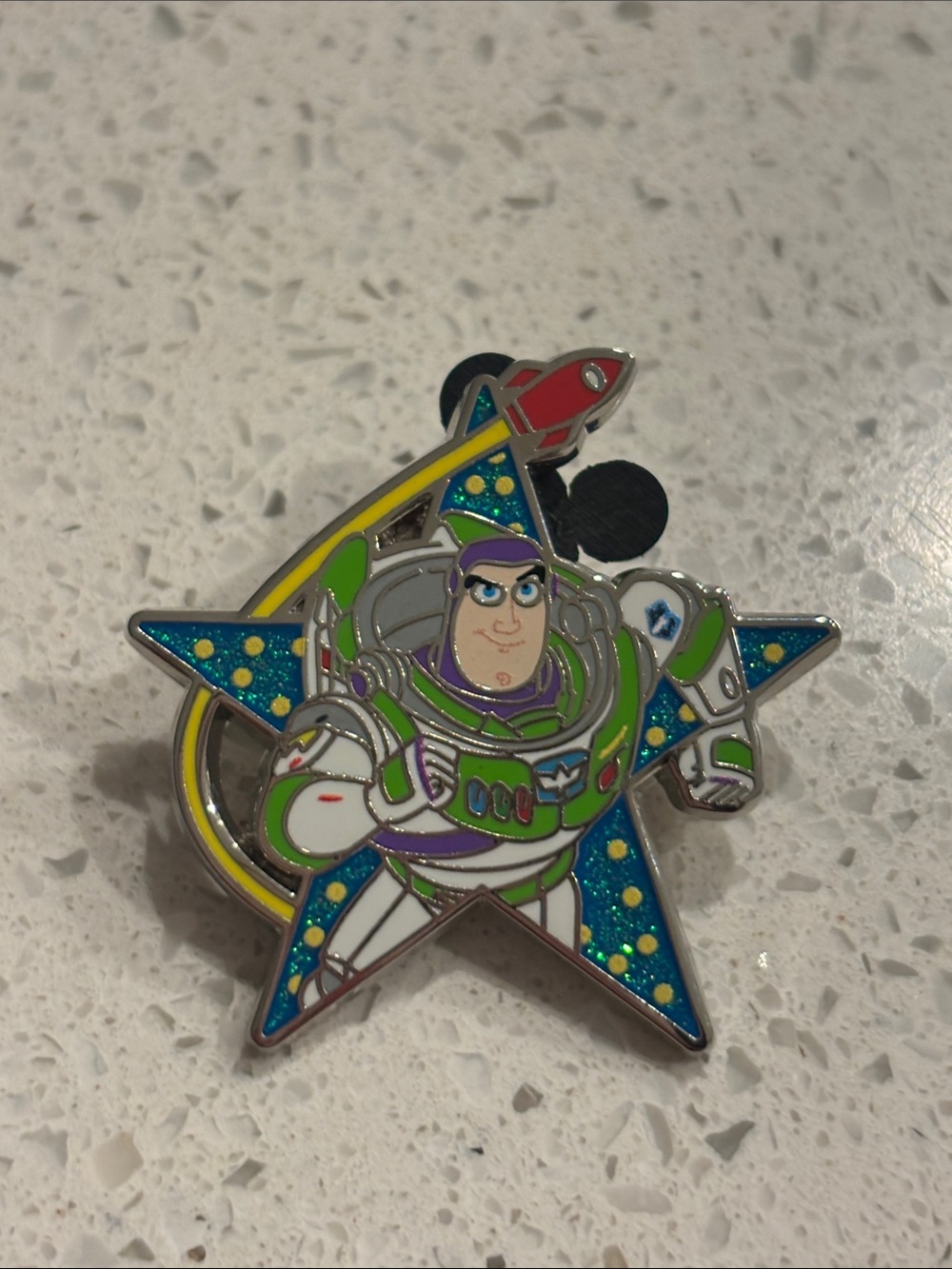 Disney Buzz Lightyear pin 5 for 25$